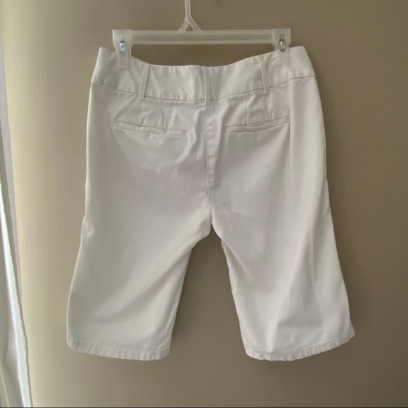 LOFT White Twill Bermuda Shorts Size 2 - Picture 3 of 8